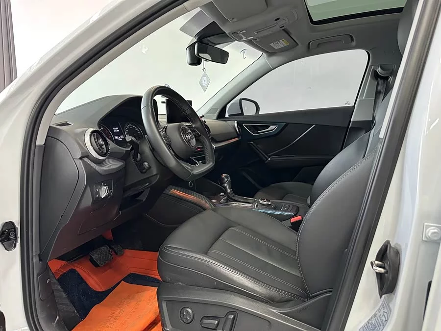 Audi Q2L
