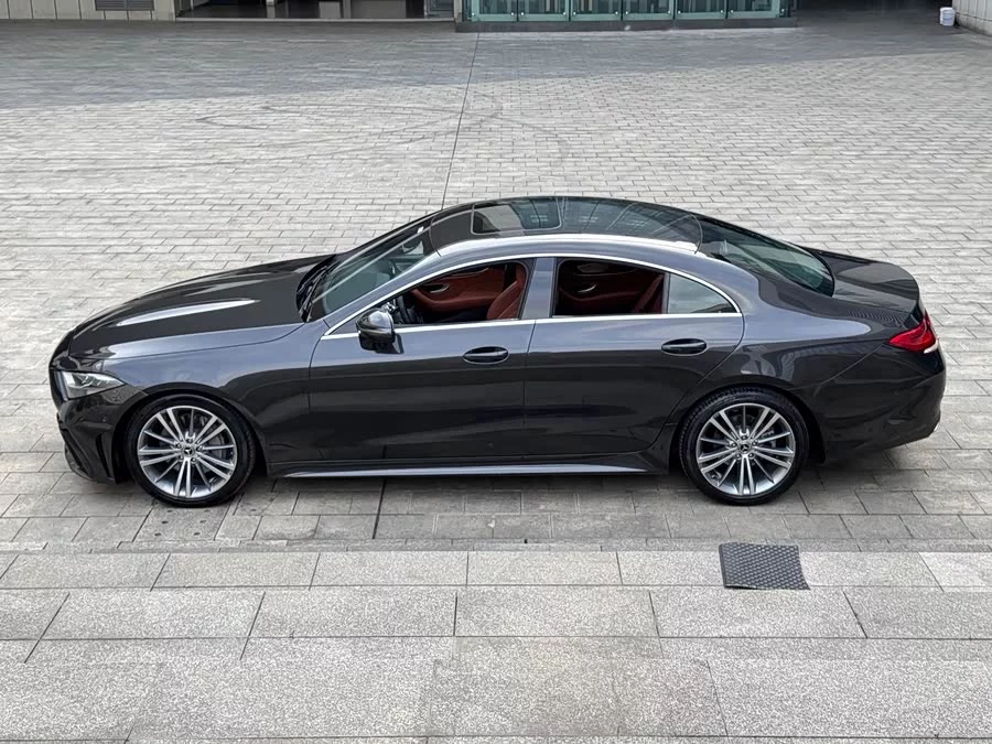 Mercedes Benz CLS