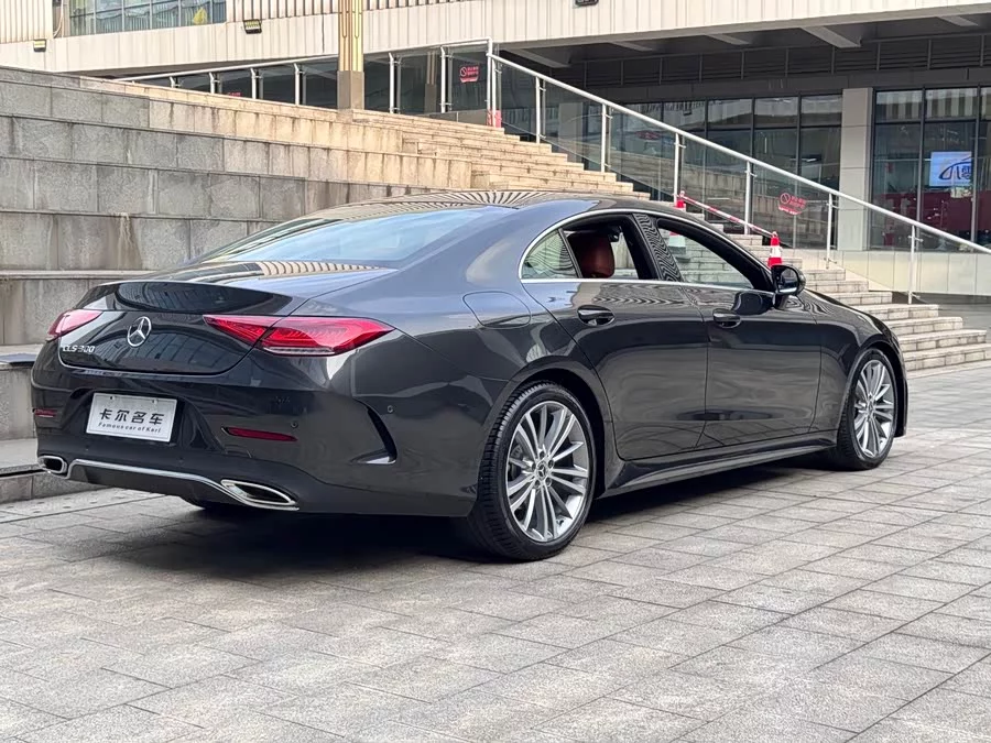 Mercedes Benz CLS