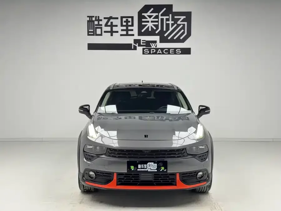 Lynk & Co 02
