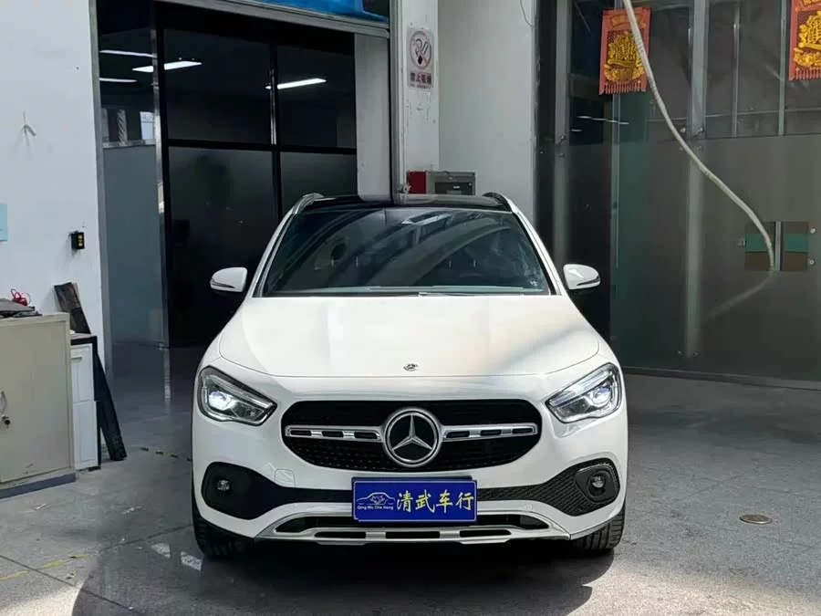 Mercedes Benz GLA