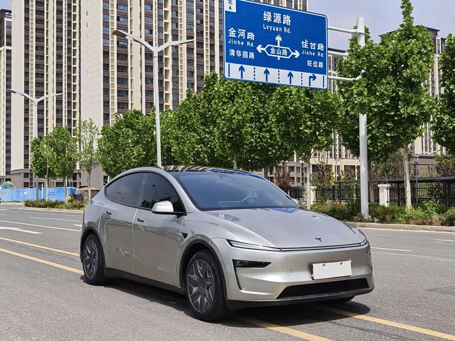 Tesla Model YL