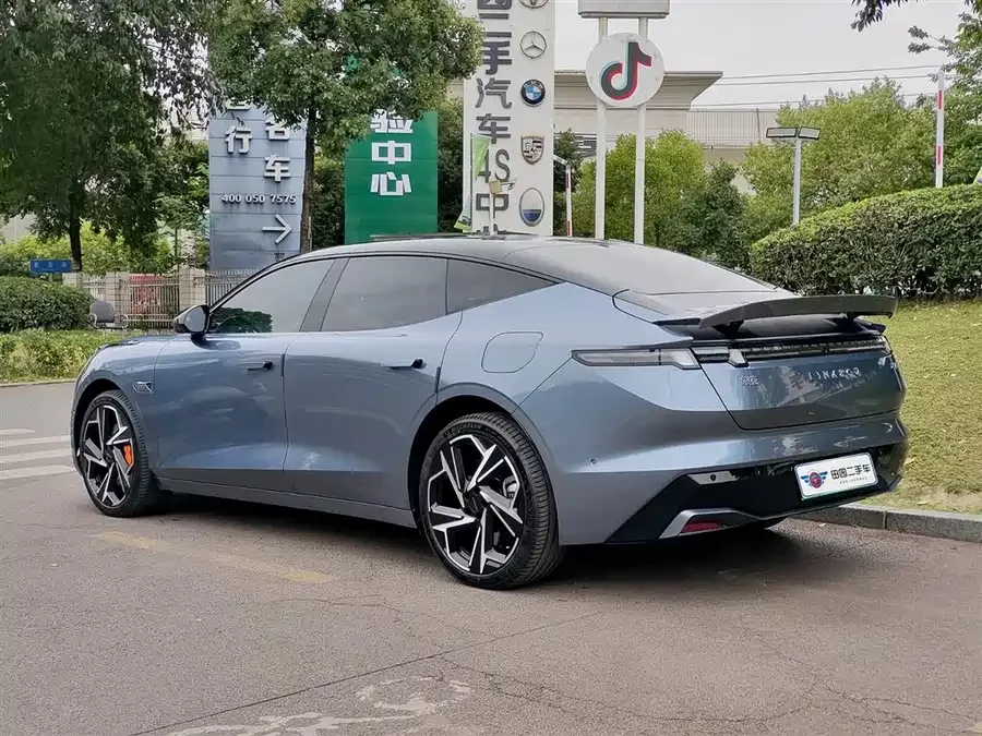 Lynk & Co Z10