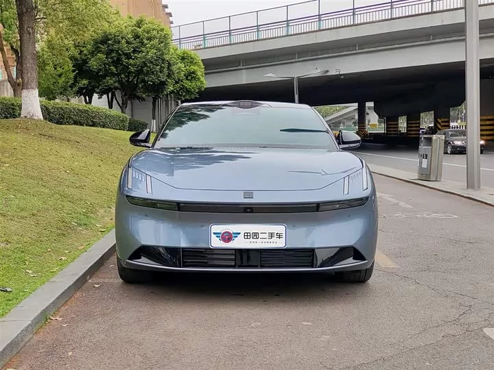 Lynk & Co Z10