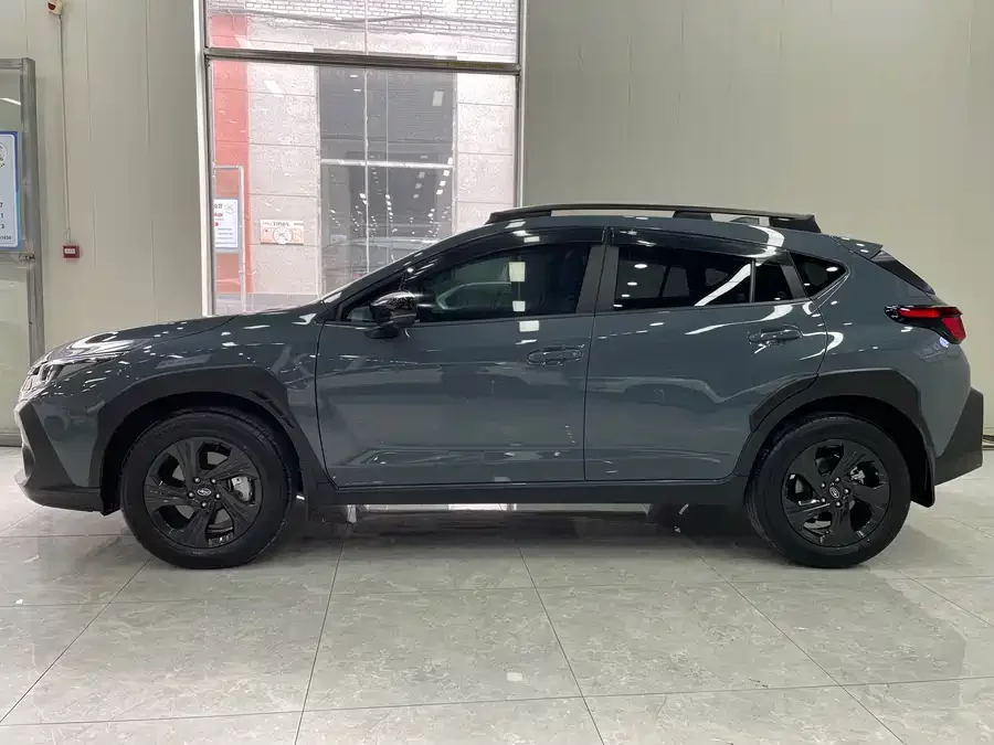 Subaru Leopard