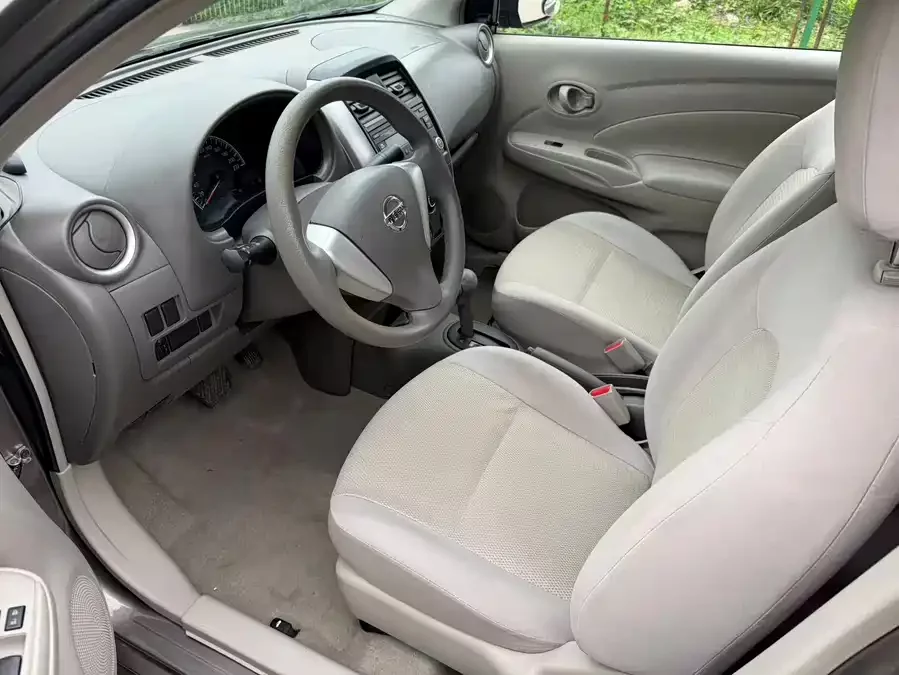 Nissan Sunny