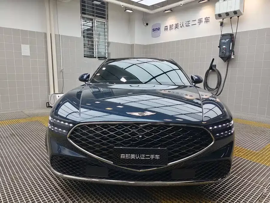 Genesis G90