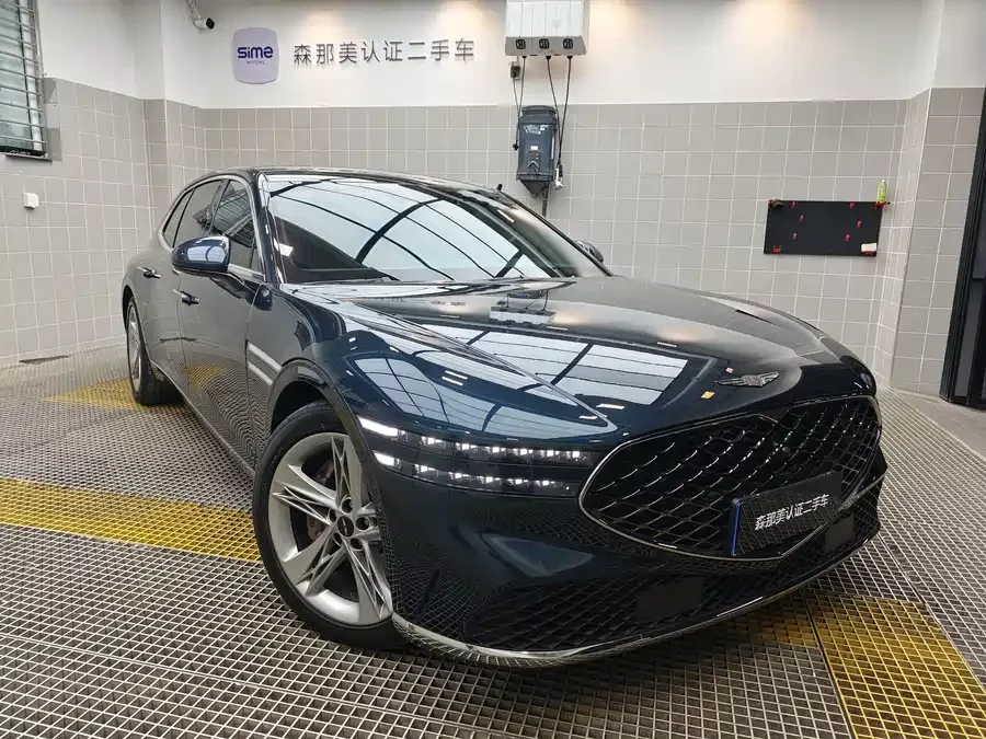 Genesis G90