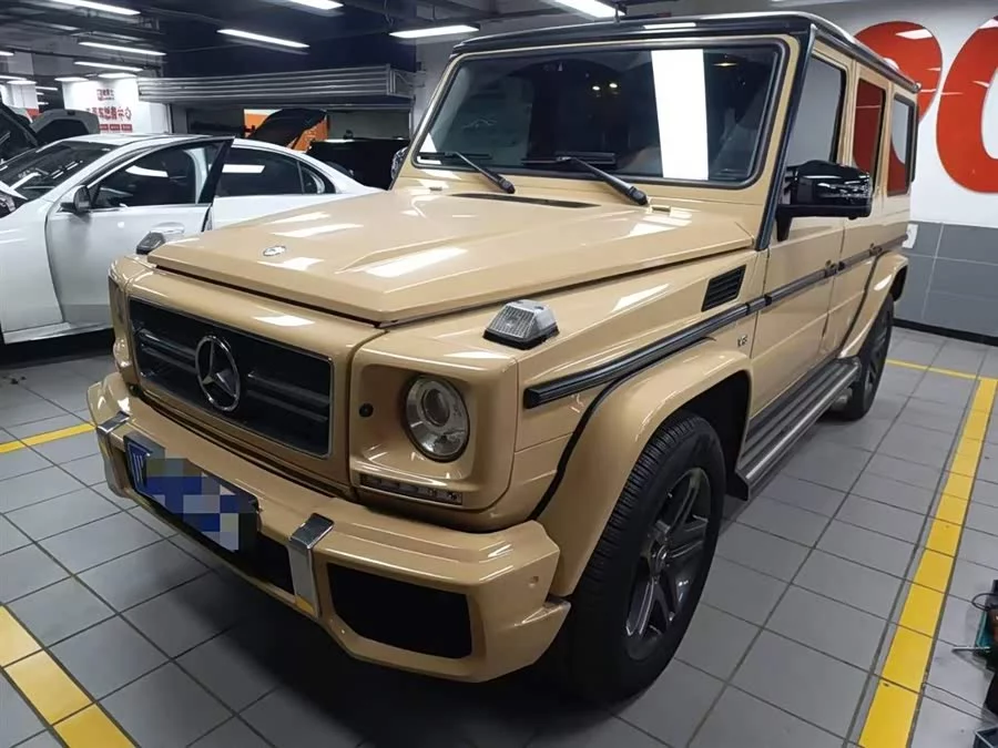 Mercedes Benz G-rated