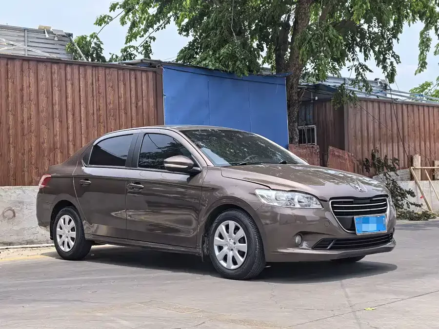 Peugeot 301