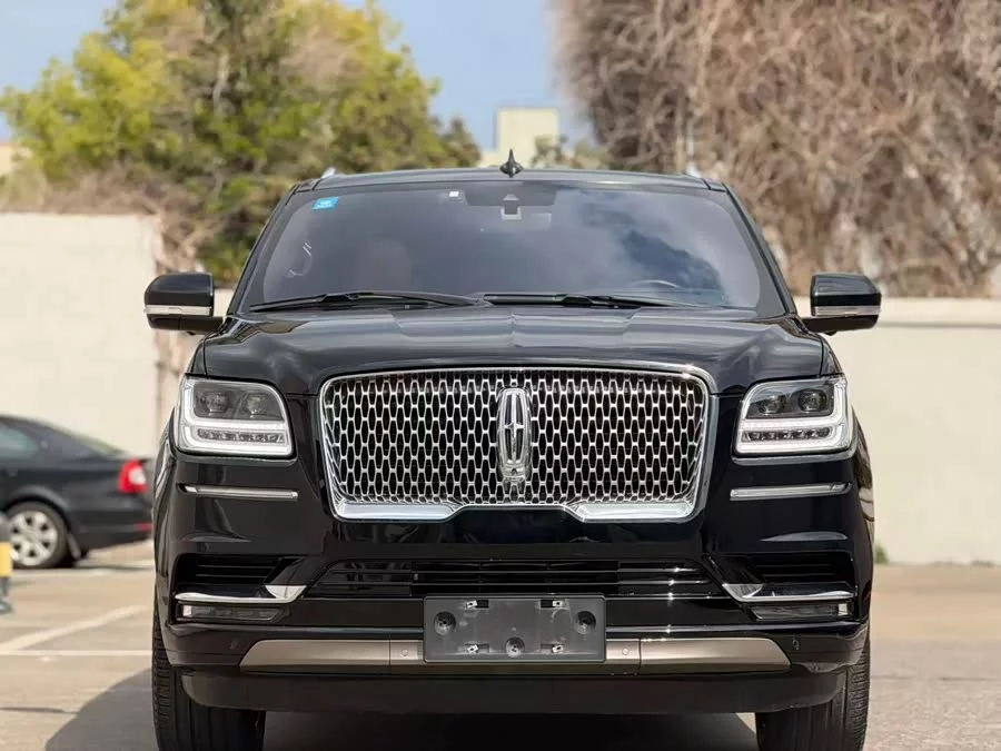 Lincoln Navigator