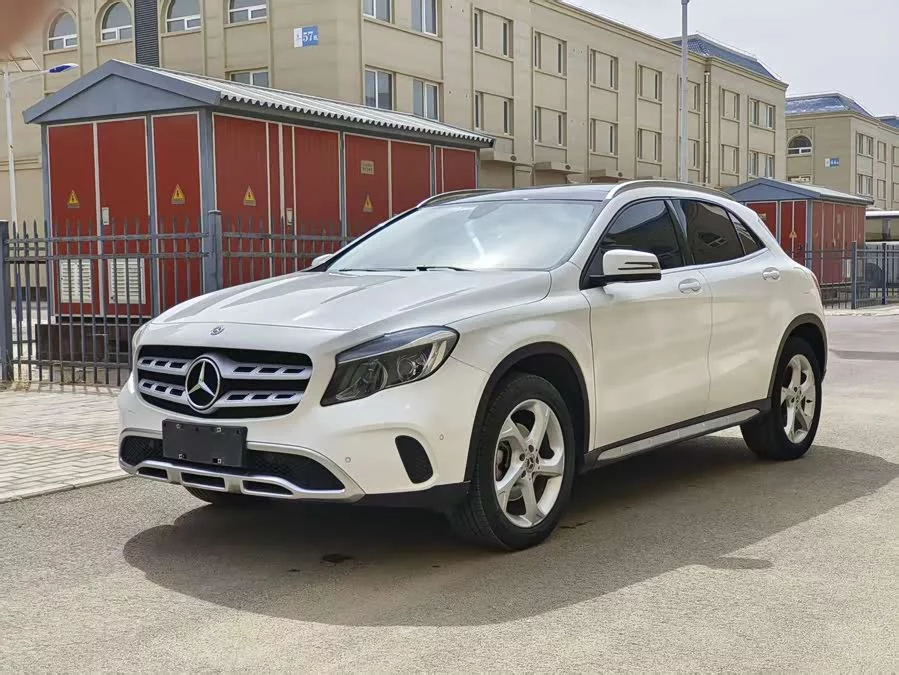 Mercedes Benz GLA