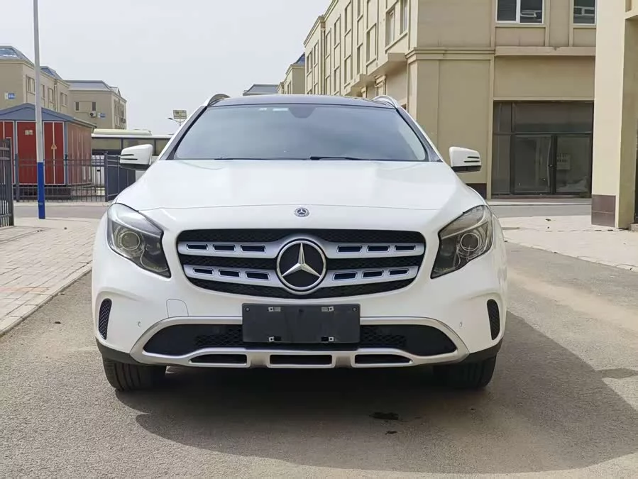 Mercedes Benz GLA