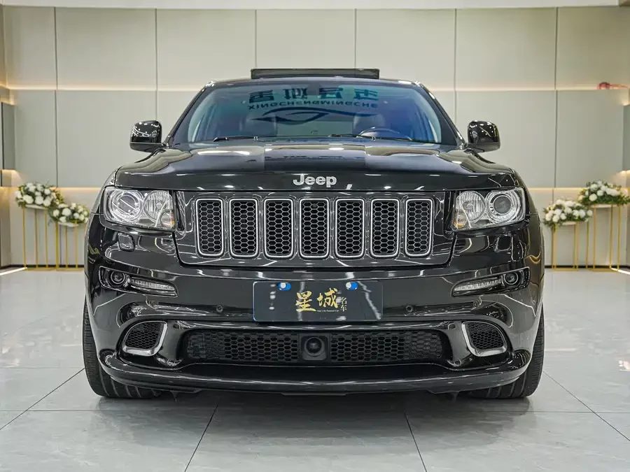Jeep Grand Cherokee SRT