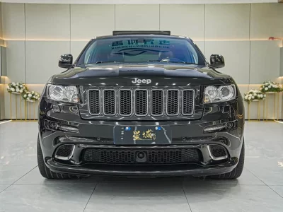 Jeep Grand Cherokee SRT