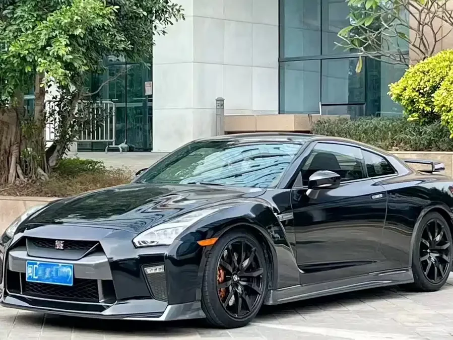 Nissan GT-R