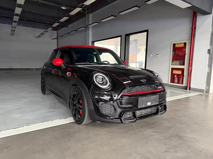 MINI JCW