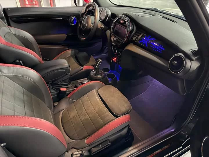 MINI JCW