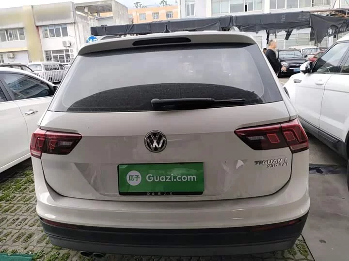 Volkswagen Tiguan L
