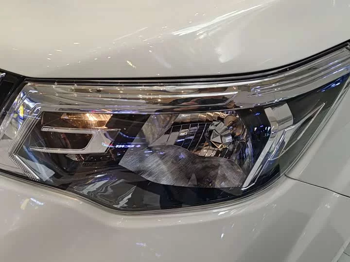 Nissan Tuda