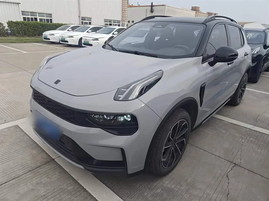 Lynk & Co 01