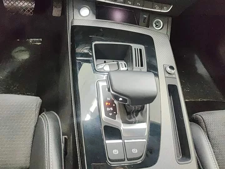 Audi Q5L Sportback