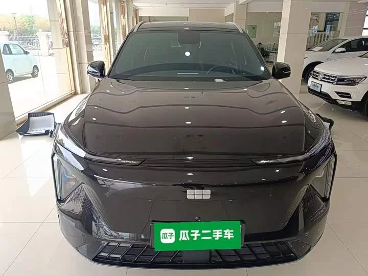Geely Galaxy L7