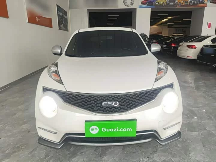 Infiniti ESQ