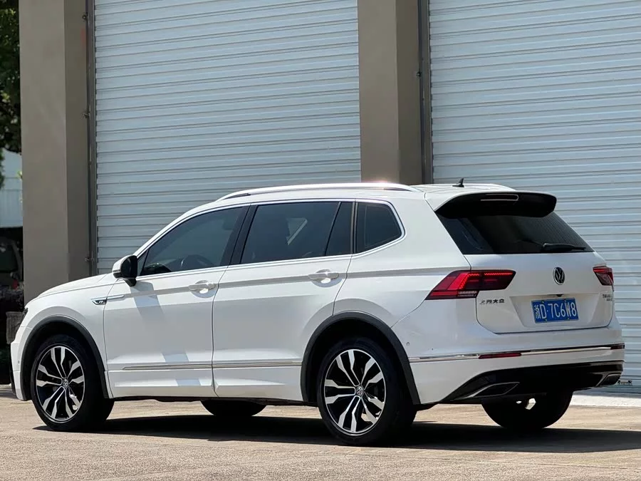 Volkswagen Tiguan L