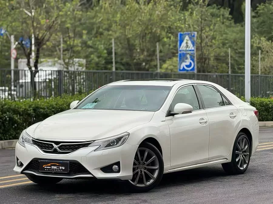 Toyota Reiz
