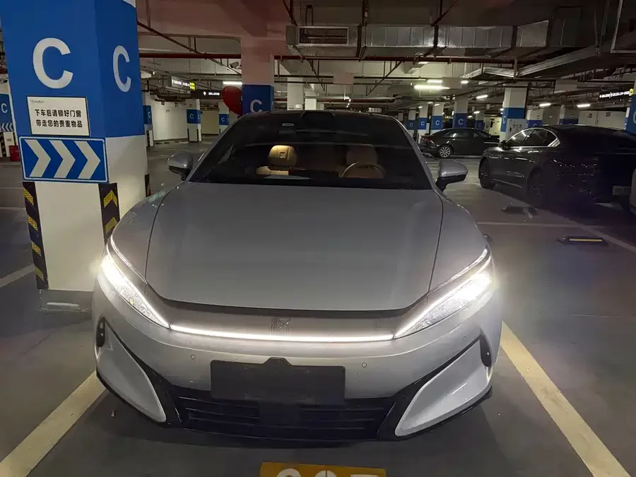 BYD Han L