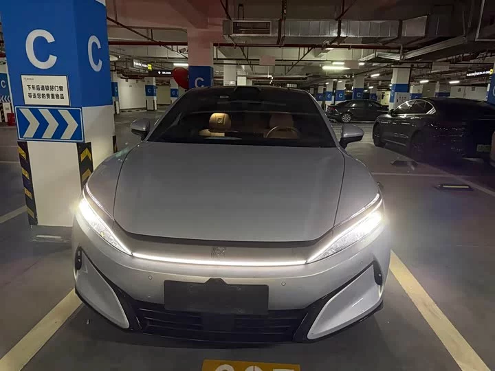BYD Han L