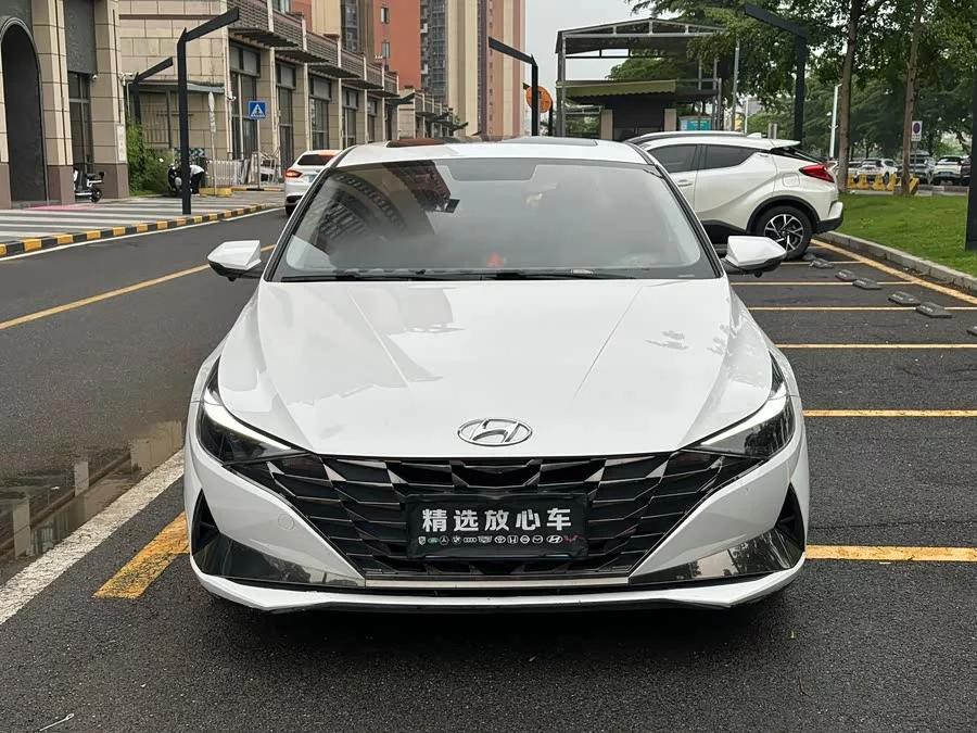 Hyundai Elantra
