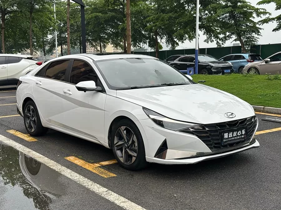 Hyundai Elantra