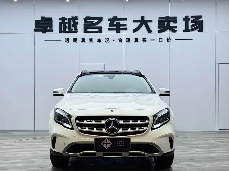 Mercedes Benz GLA