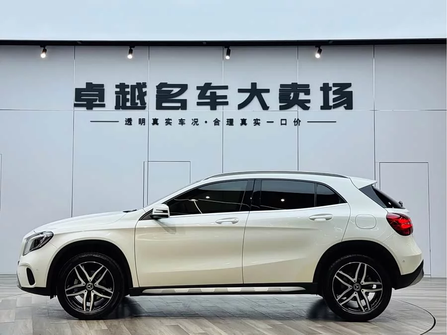 Mercedes Benz GLA