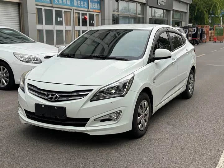 Hyundai Rena
