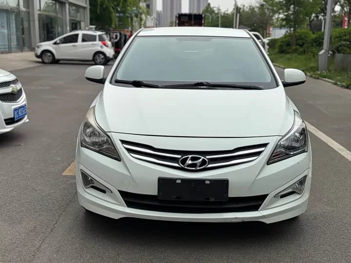 Hyundai Rena
