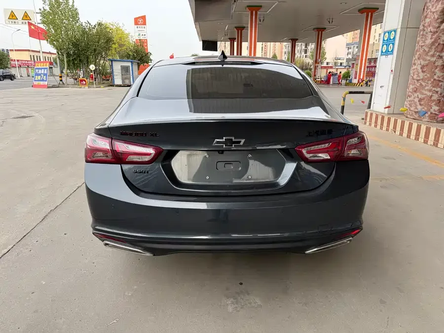 Chevrolet Malibu XL