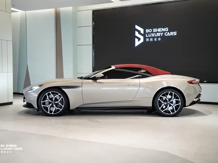 Aston Martin DB11