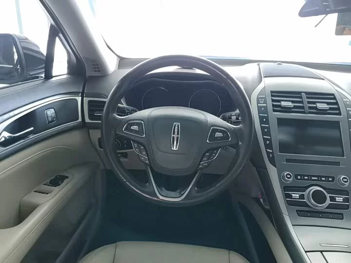 Lincoln MKZ