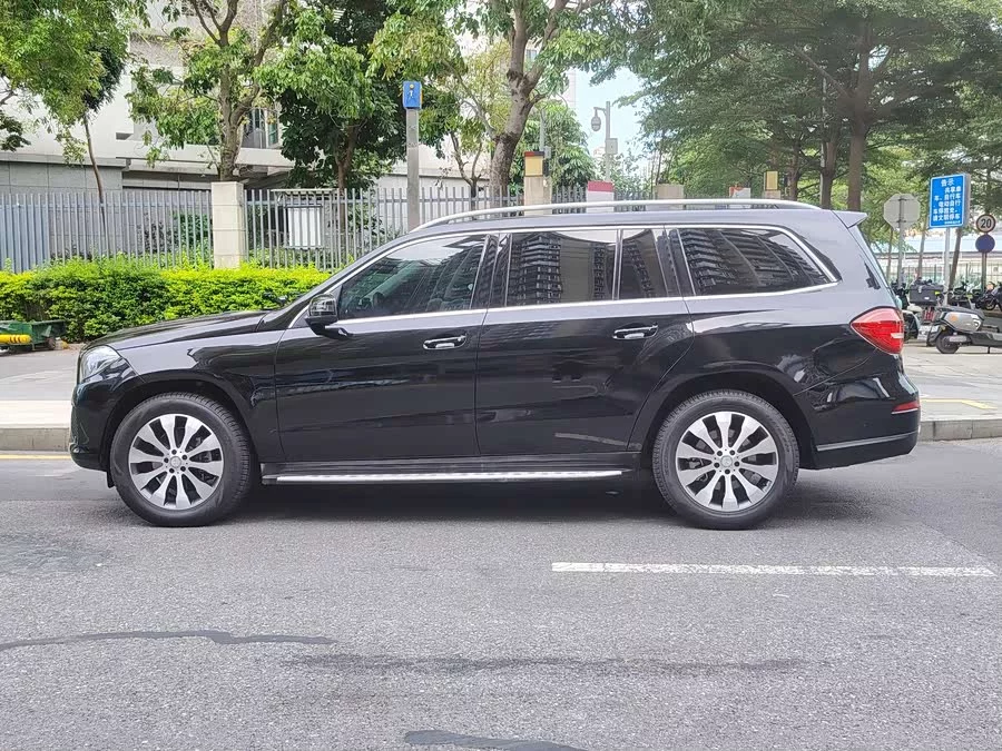 Mercedes Benz GLS