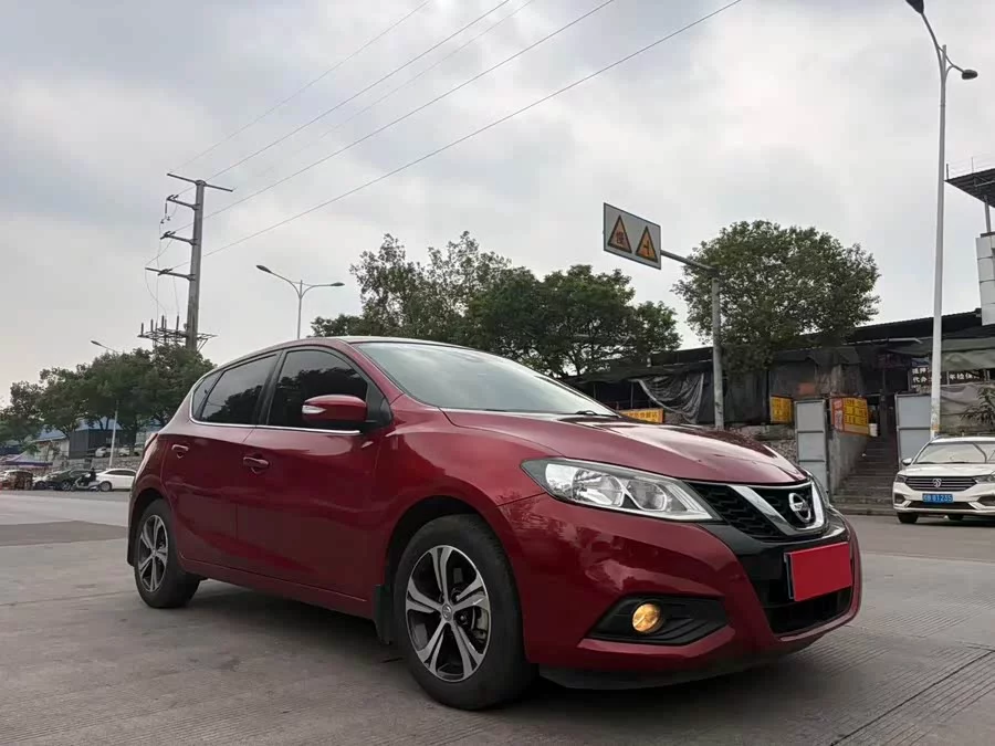 Nissan Tiida