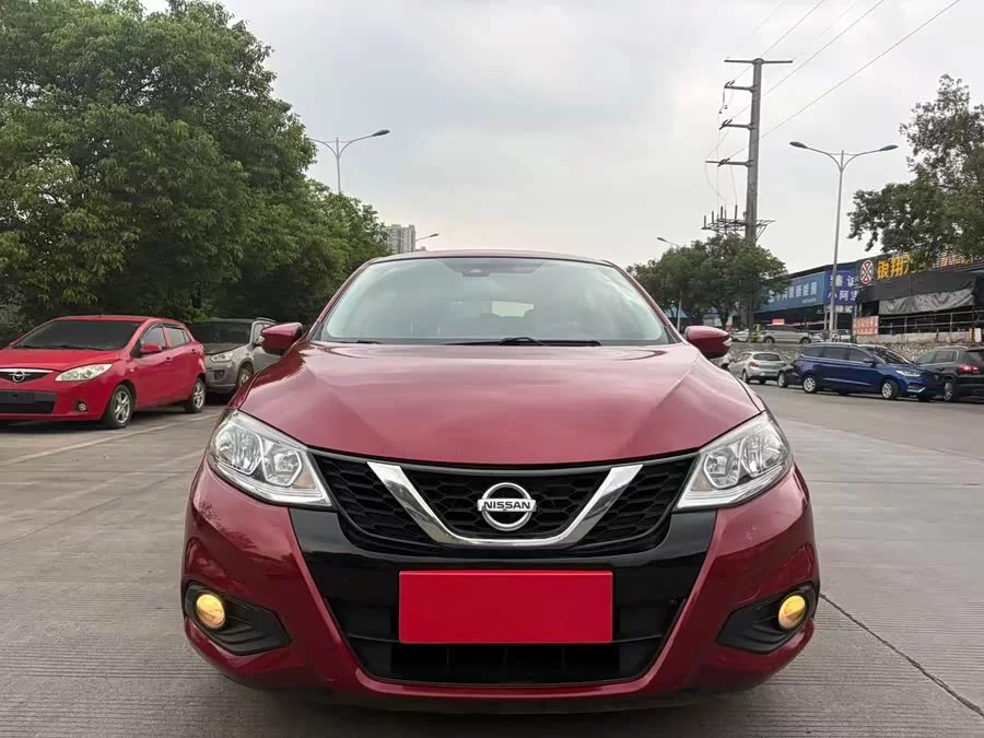Nissan Tiida