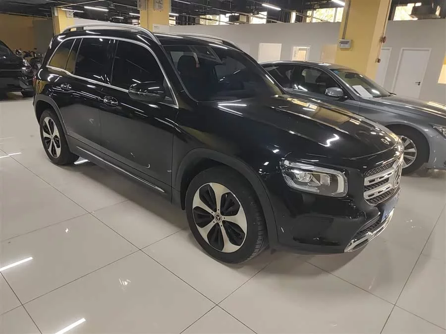 Mercedes Benz GLB