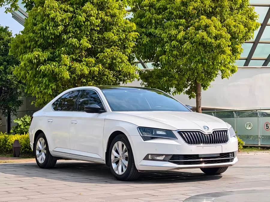 Skoda SuperB