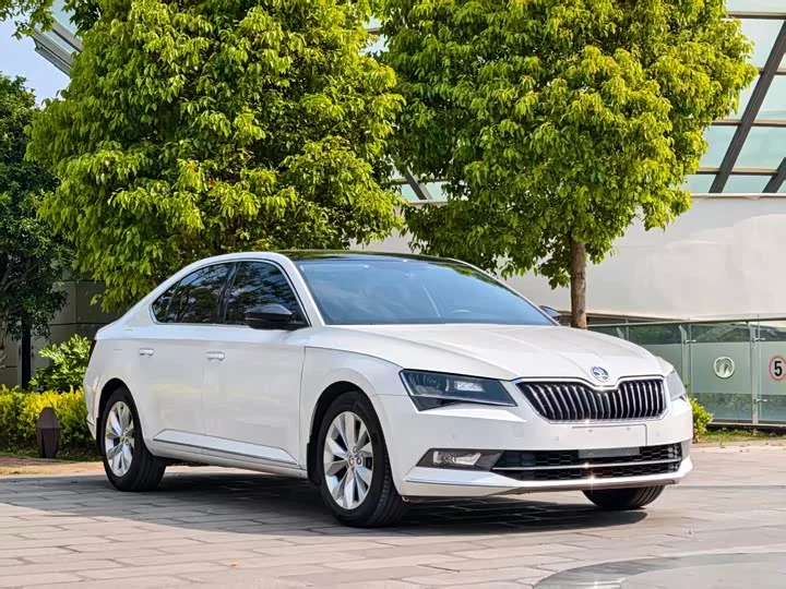 Skoda SuperB