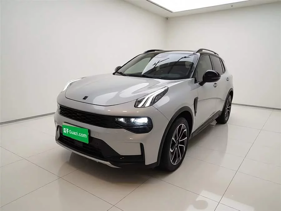 Lynk & Co 01
