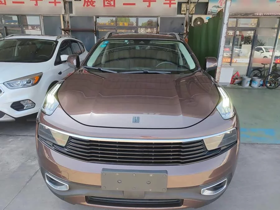 Lynk & Co 01