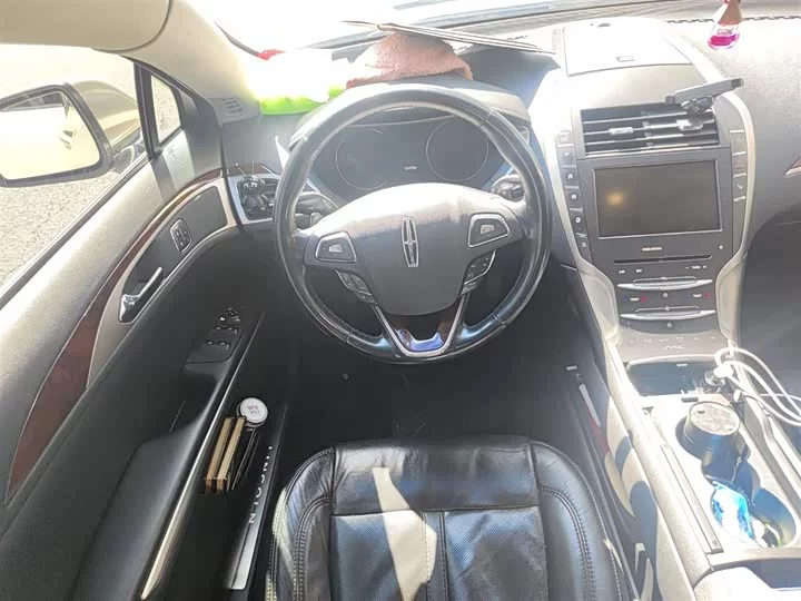 Lincoln MKZ